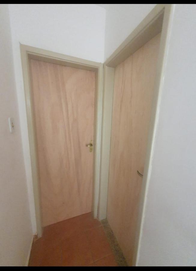 Inteiro Em No Centro, Próx A